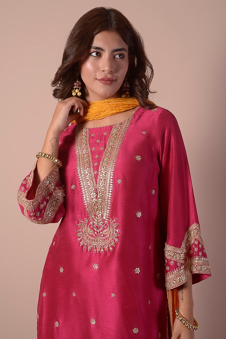 Magenta Pink Bemberg Silk Hand Embroidered Kurta Set by Surabhi Arya at Pernia's Pop Up Shop