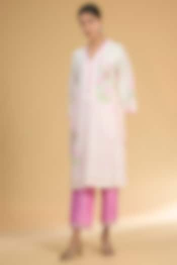 Baby Pink Silk Chanderi Thread Embroidered Kurta Set by Surabhi Arya at Pernia's Pop Up Shop