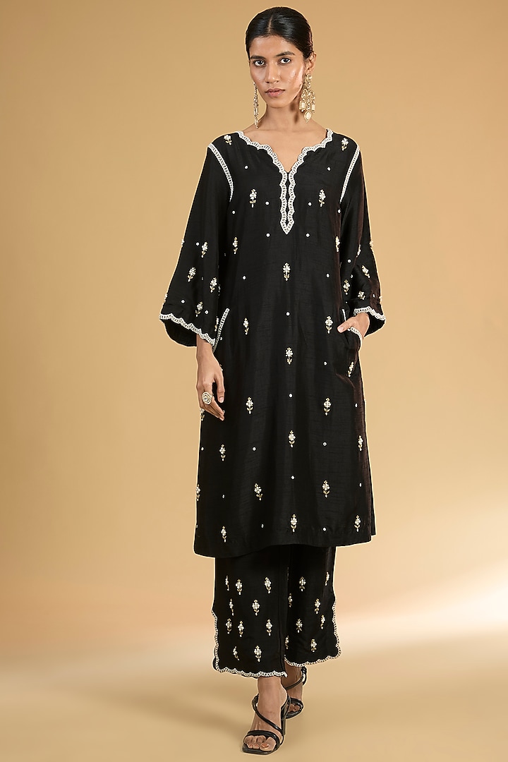 Black Bemberg Silk Pearl Embroidered Kurta Set by Surabhi Arya at Pernia's Pop Up Shop