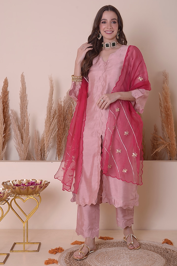 Onion Pink Bemberg Silk Kurta Set by Surabhi Arya