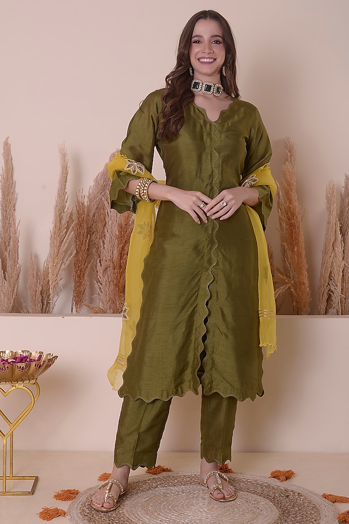 Olive Green Bemberg Silk Kurta Set by Surabhi Arya