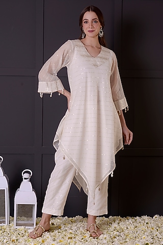 White Mul Chanderi Asymmetric Kurta Set by Surabhi Arya
