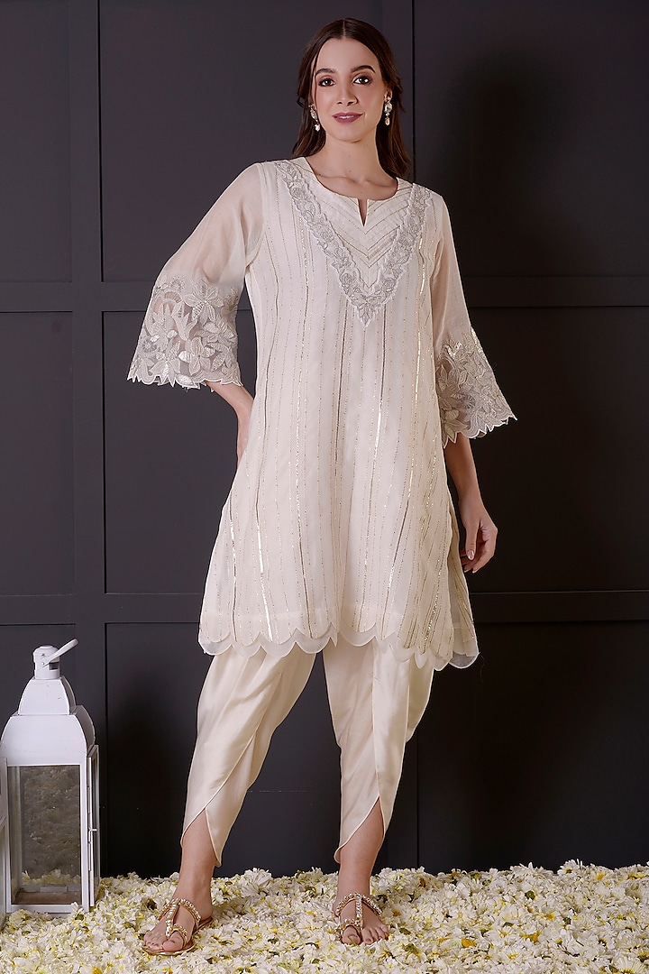 White Mul Chanderi Cutwork Kurta Set by Surabhi Arya at Pernia's Pop Up Shop