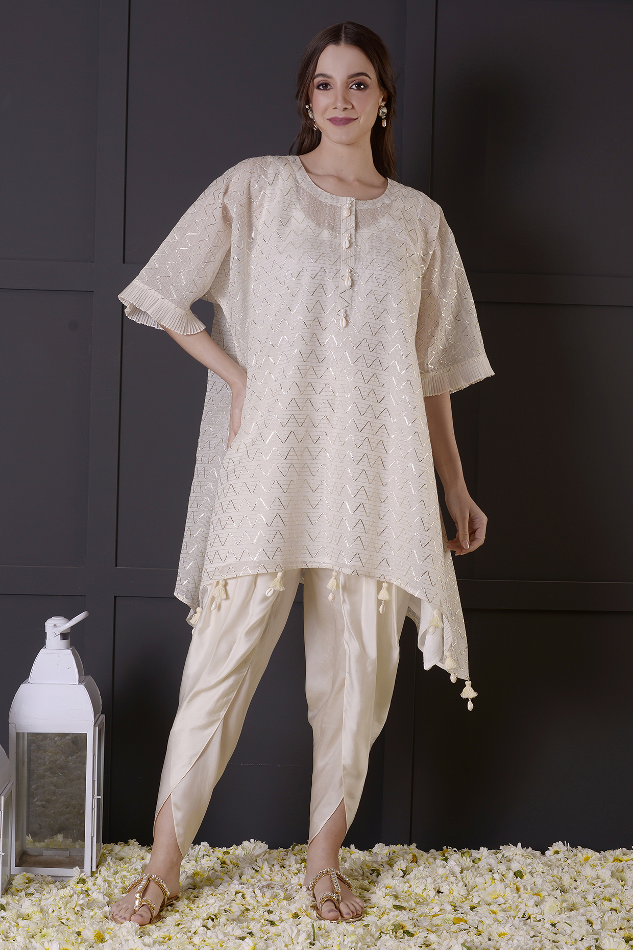 White Mul Chanderi Gota Work Kurta Set by Surabhi Arya at Pernia's Pop Up Shop