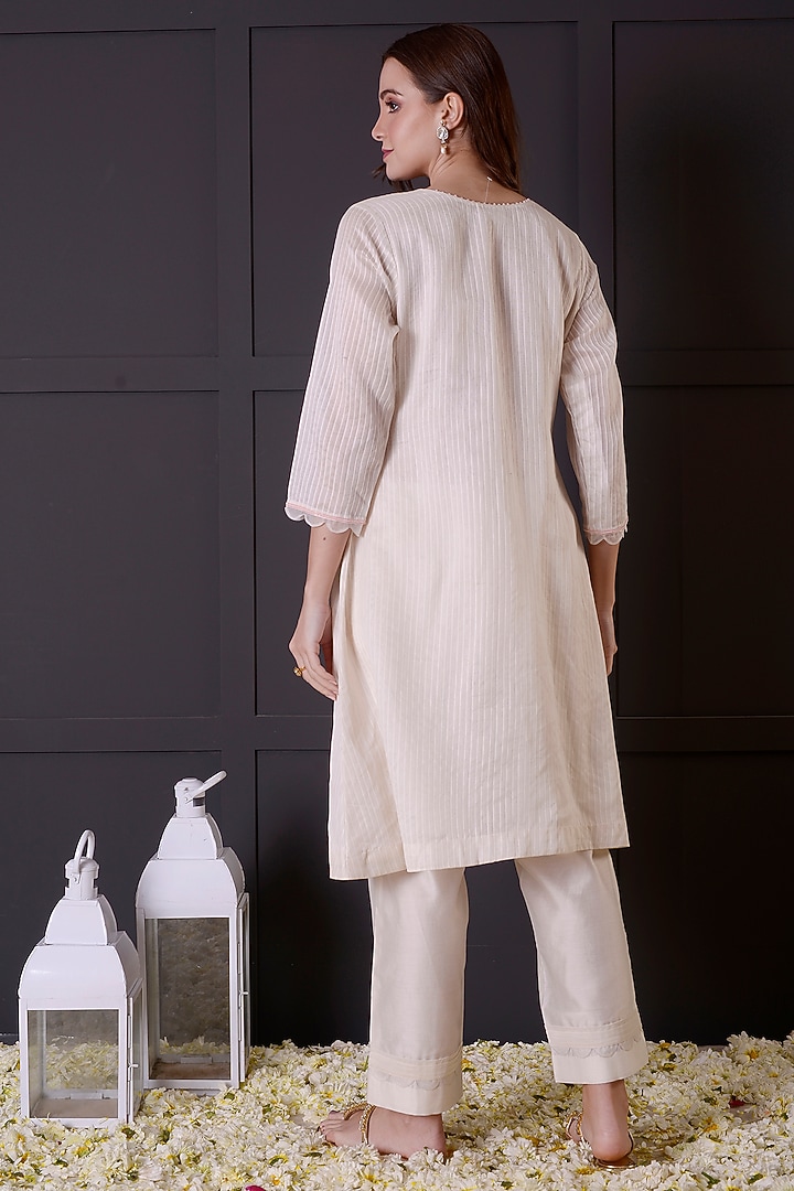 White Chanderi Hand Embroidered Kurta Set by Surabhi Arya at Pernia's Pop Up Shop