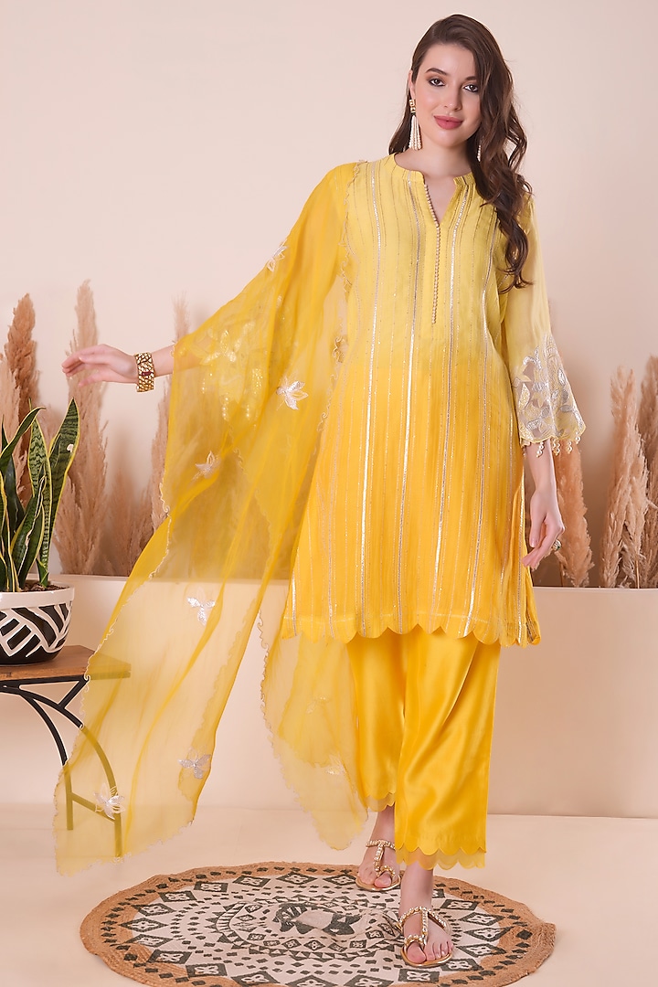 Golden Yellow Mul Chanderi Kurta Set by Surabhi Arya at Pernia's Pop Up Shop