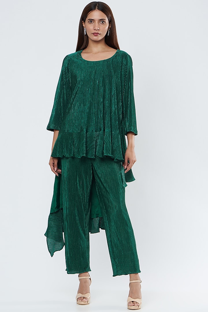 Emerald Green Pleated Fabric Pant Set by Surabhi Arya at Pernia's Pop Up Shop