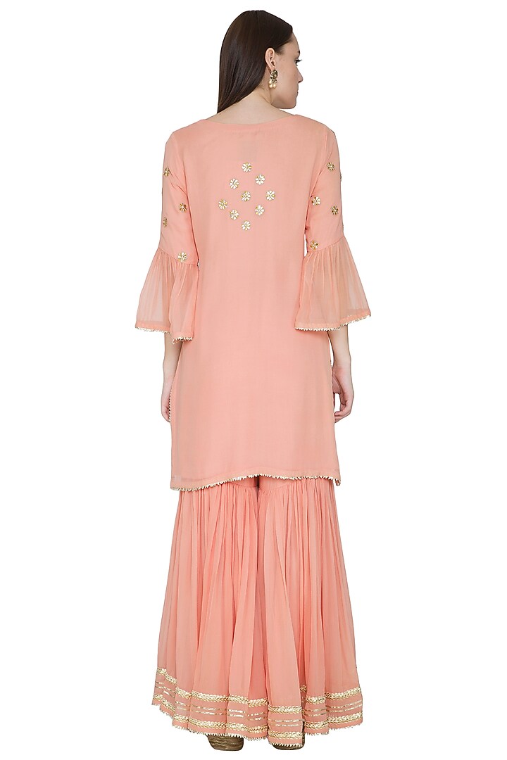 Peach Embroidered Gharara Set by Surabhi Arya at Pernia's Pop Up Shop