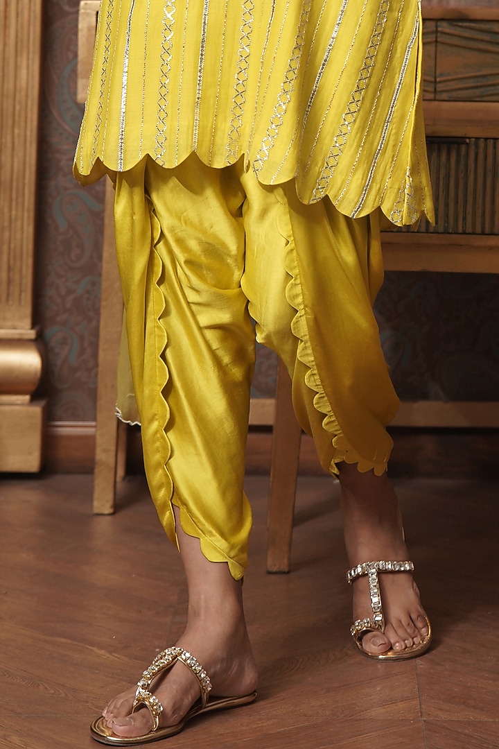 Lime Yellow Mul Chanderi Cutwork Embroidered Kurta Set by Surabhi Arya at Pernia's Pop Up Shop