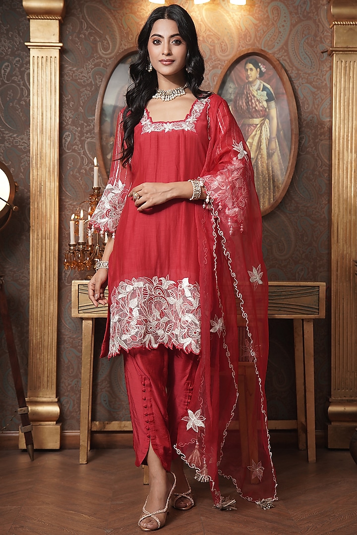 Ruby Red Mul Chanderi Cutwork Kurta Set by Surabhi Arya at Pernia's Pop Up Shop