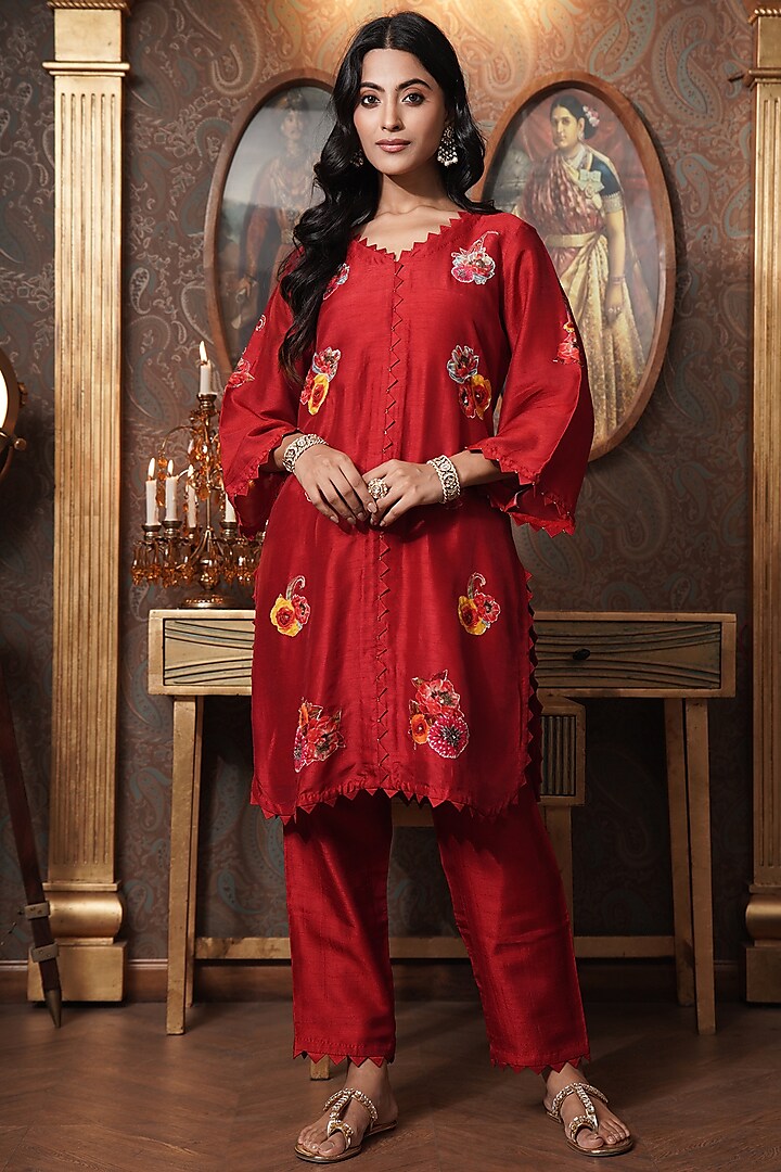 Burgundy Red Bemberg Silk Floral Patch Work Short Kurta Set by Surabhi Arya at Pernia's Pop Up Shop