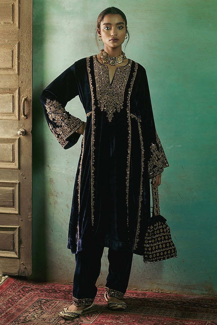 Navy Blue Silk Velvet Zardosi Embroidered Kalidar Kurta Set by Sureena Chowdhri at Pernia's Pop Up Shop