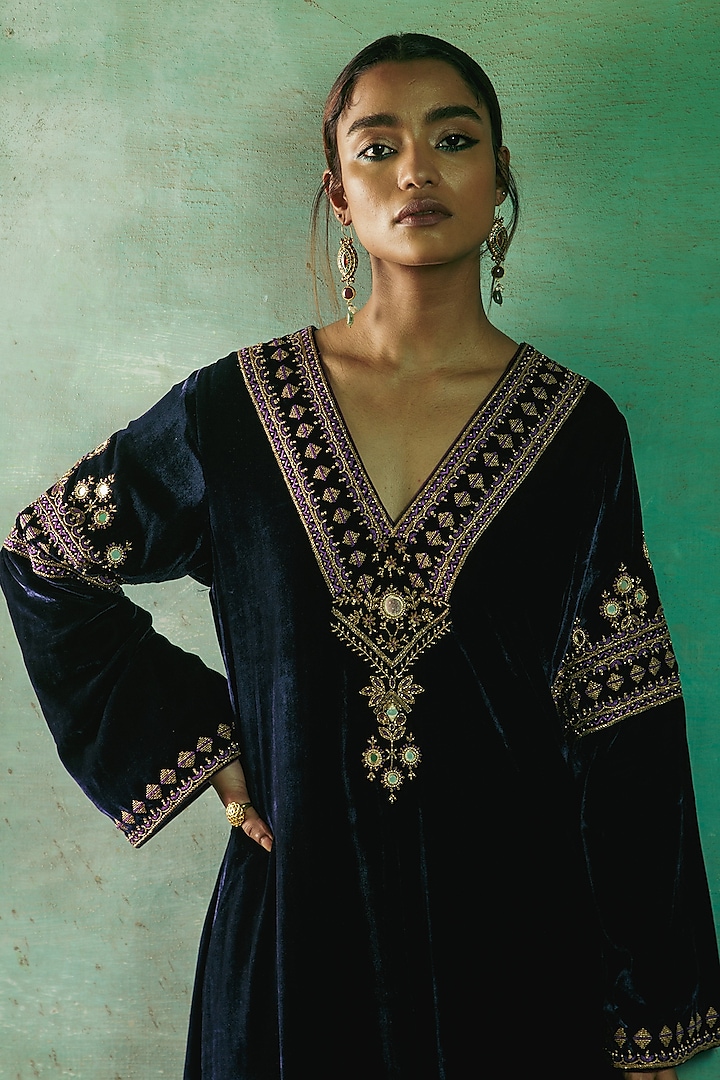 Navy Blue Silk Velvet Thread & Mirror Embroidered Asymmetrical Kurta Set by Sureena Chowdhri at Pernia's Pop Up Shop