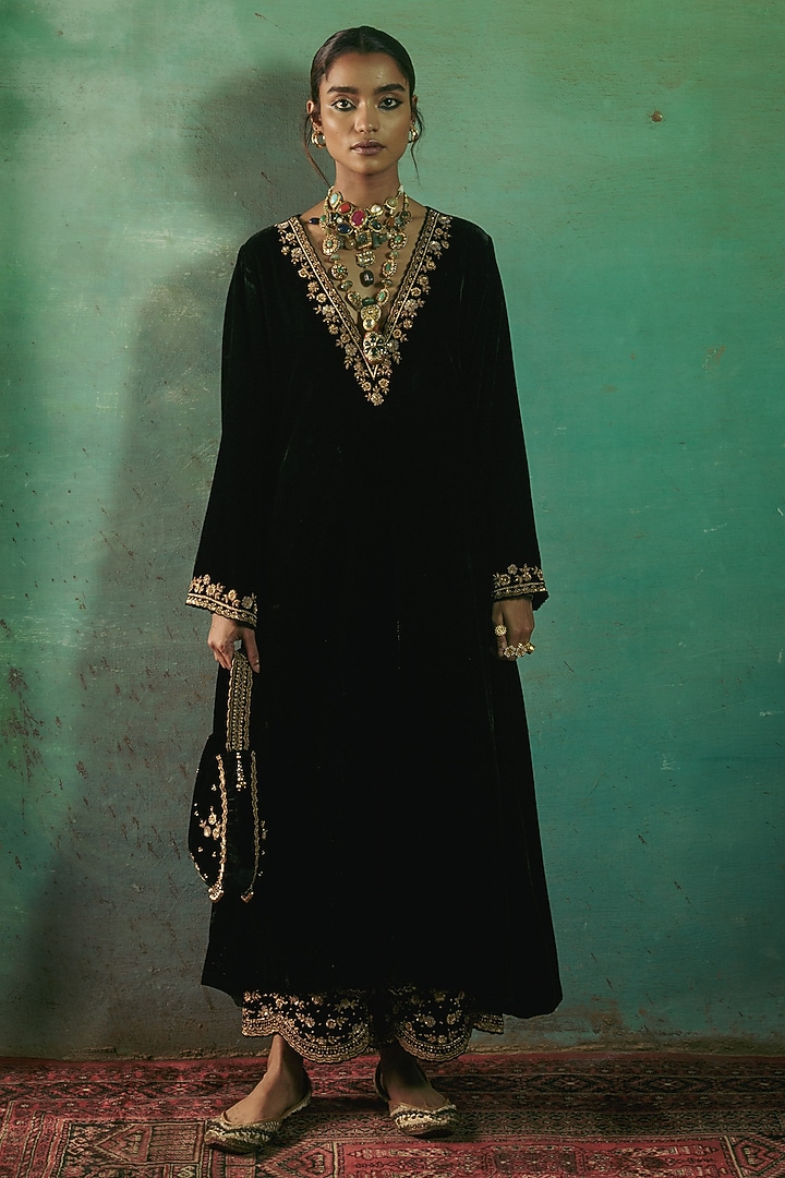 Midnight Black Silk Velvet Zardosi Hand Embroidered Kurta Set by Sureena Chowdhri at Pernia's Pop Up Shop