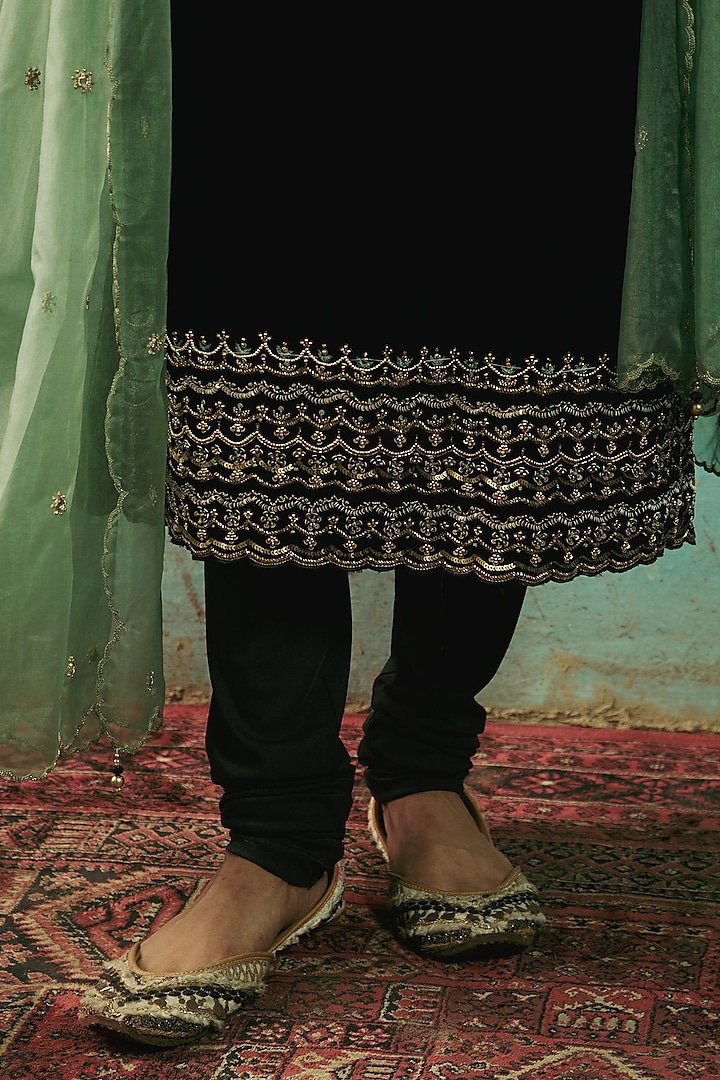 Midnight Black Silk Velvet Sleeveless Kurta Set by Sureena