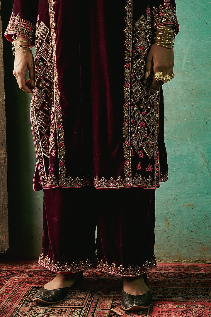 Plum Silk Velvet Zardosi Hand Embroidered Kurta Set by Sureena Chowdhri at Pernia's Pop Up Shop