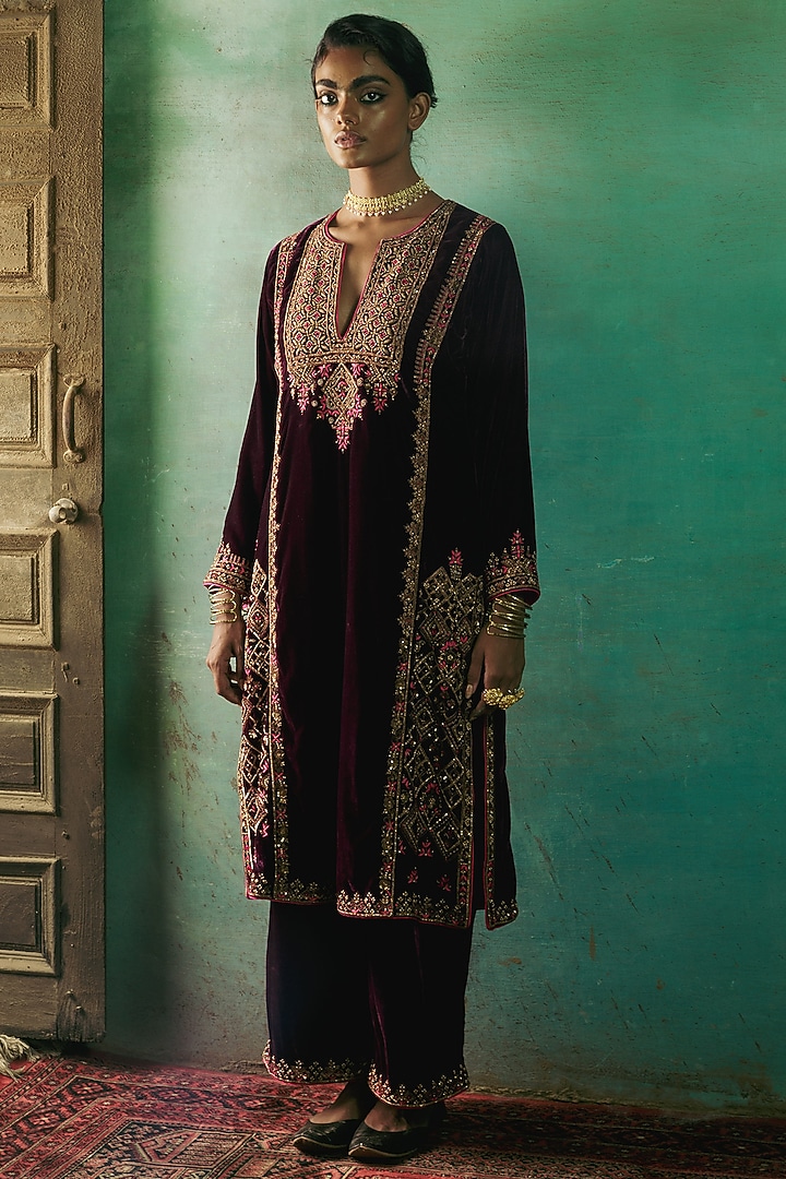 Plum Silk Velvet Zardosi Hand Embroidered Kurta Set by Sureena Chowdhri at Pernia's Pop Up Shop