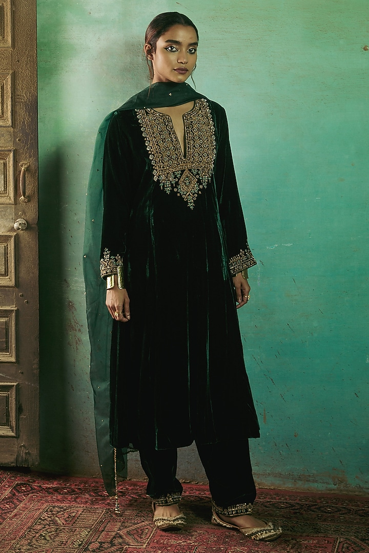 Bottle Green Silk Velvet Aari & Beads Embroidered Kurta Set by Sureena Chowdhri at Pernia's Pop Up Shop