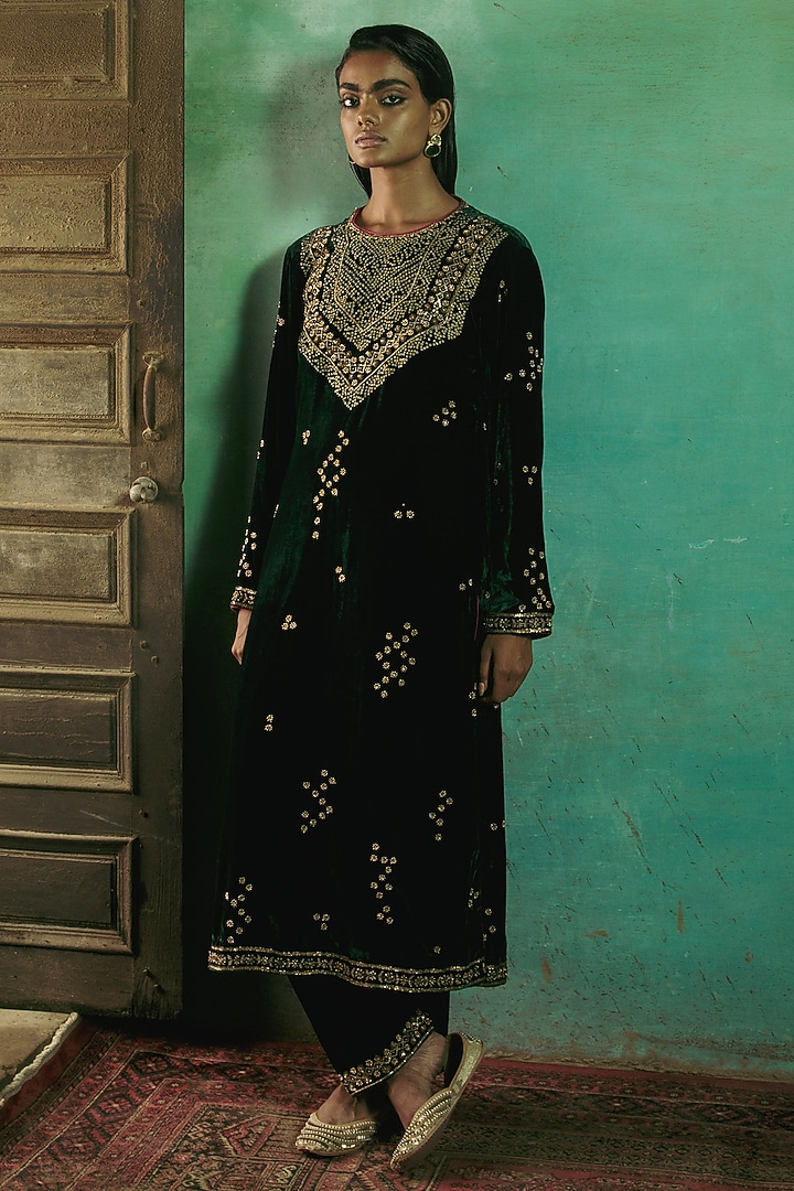 Bottle Green Pure Silk Velvet Beads Embroidered Kurta Set by Sureena Chowdhri at Pernia's Pop Up Shop