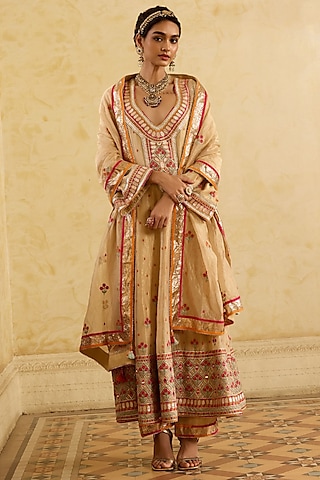 Dark Gold Tissue Silk Phulkari Embroidered Kurta Set by Sureena Chowdhri