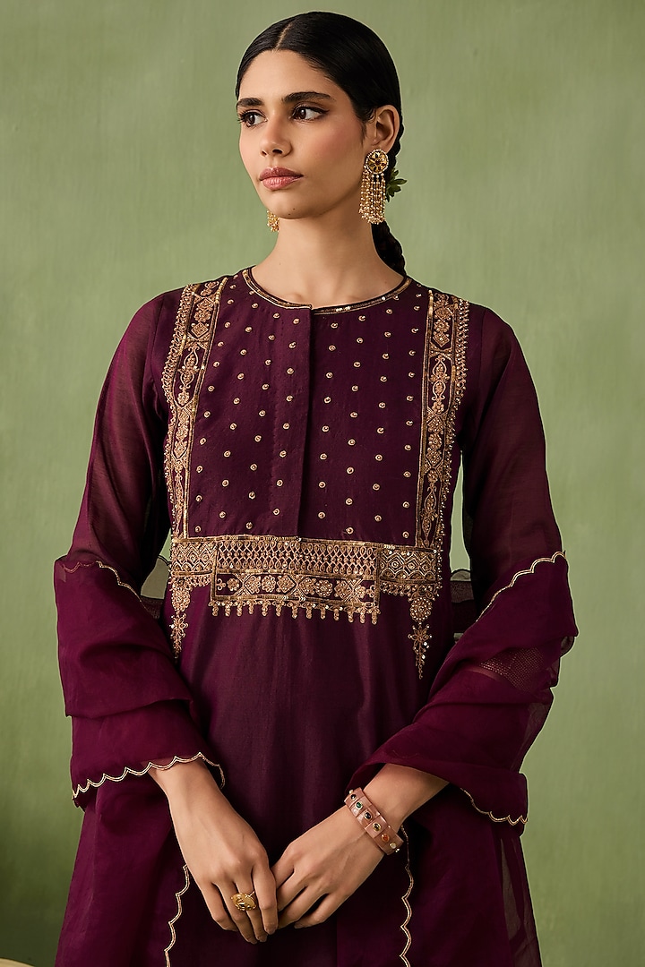 Wine Silk Chanderi Beadwork Kurta Set by Sureena Chowdhri at Pernia's Pop Up Shop
