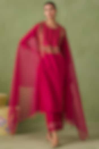Crimson Magenta Silk Chanderi Beadwork Kurta Set by Sureena Chowdhri at Pernia's Pop Up Shop