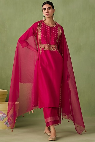 Crimson Magenta Silk Chanderi Beadwork Kurta Set by Sureena Chowdhri