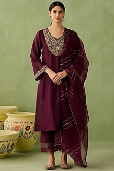 product-color-Wine