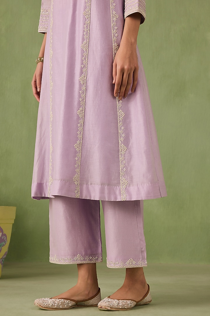 Lilac Silk Chanderi Sequins Embellished Kurta Set by Sureena Chowdhri at Pernia's Pop Up Shop