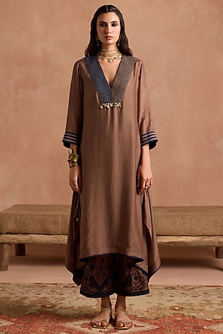 Coffee Brown Muslin Thread Embroidered Kurta Set by Sureena Chowdhri