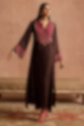 Brown Muslin Applique Patchwork Kaftan by Sureena Chowdhri at Pernia's Pop Up Shop