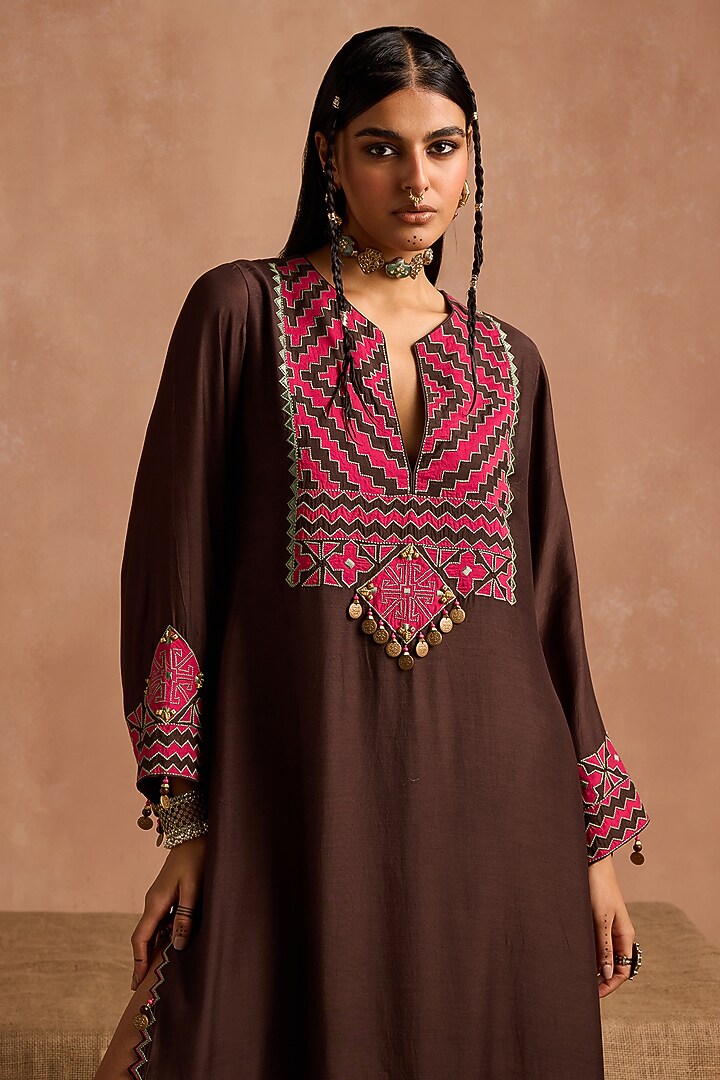 Brown Muslin Applique Patchwork Kaftan by Sureena Chowdhri at Pernia's Pop Up Shop