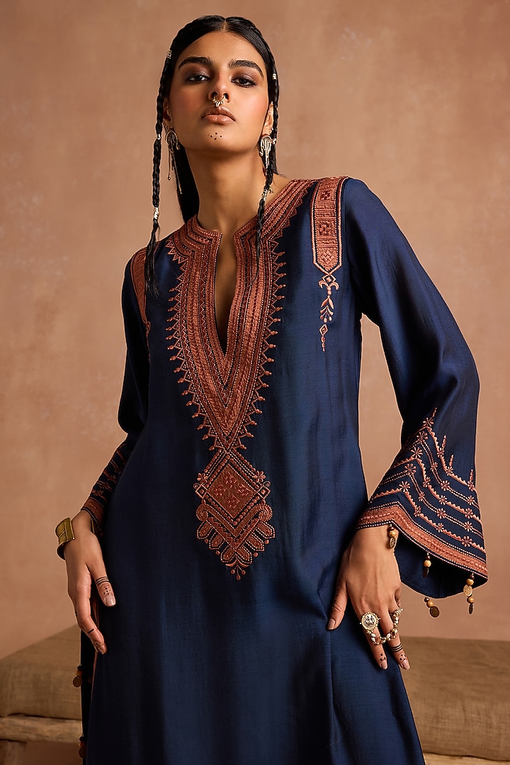 Navy Blue Muslin Thread Embroidered Kaftan by Sureena Chowdhri at Pernia's Pop Up Shop