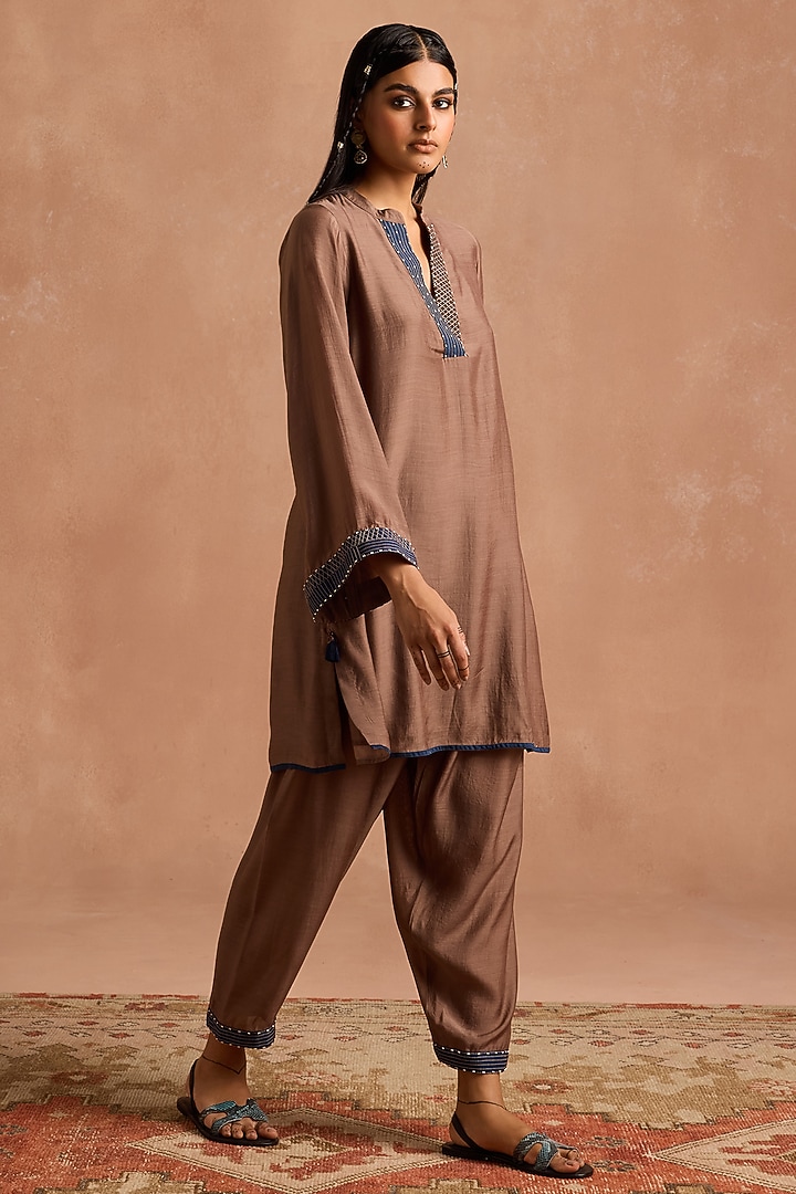 Coffee Brown Muslin Threadwork Co-Ord Set by Sureena Chowdhri at Pernia's Pop Up Shop