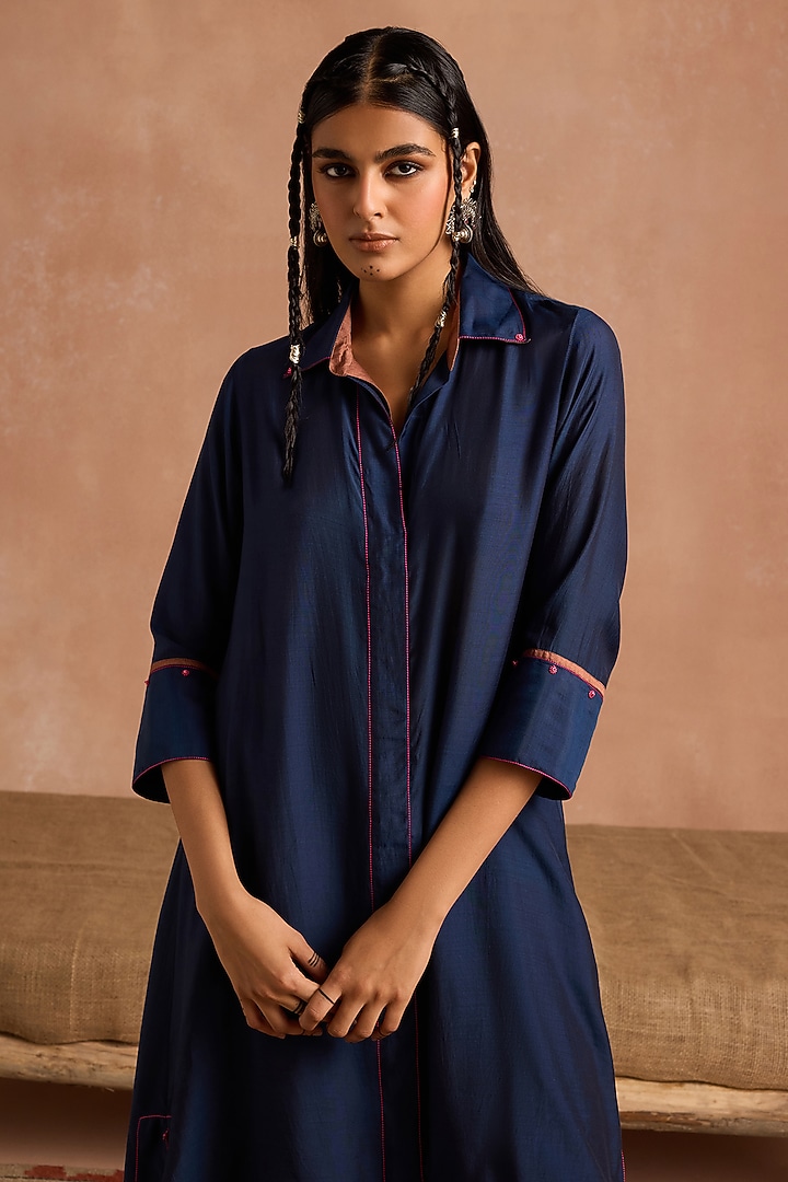 Navy Blue Pure Muslin High-Low Kurta Set by Sureena Chowdhri at Pernia's Pop Up Shop