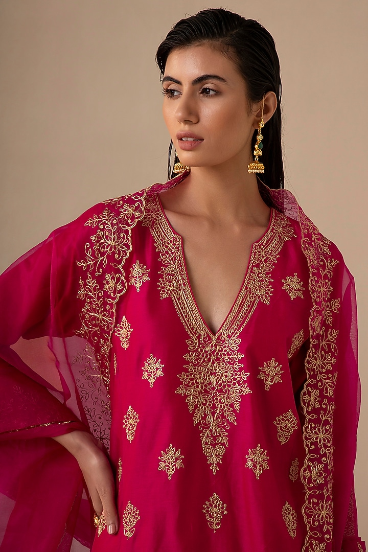 Crimson Magenta Silk Chanderi Embroidered Kurta Set by Sureena Chowdhri at Pernia's Pop Up Shop