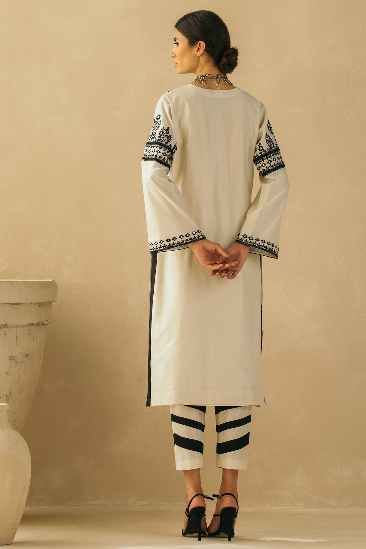 Chanderi Silk Embroidery kurta with Cotton Printed Inner