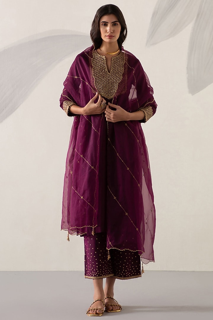 Wine Silk Chanderi & Organza Embroidered Kurta Set by Sureena Chowdhri at Pernia's Pop Up Shop