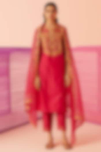 Crimson Magenta Silk Chanderi Embroidered Kurta Set by Sureena Chowdhri at Pernia's Pop Up Shop