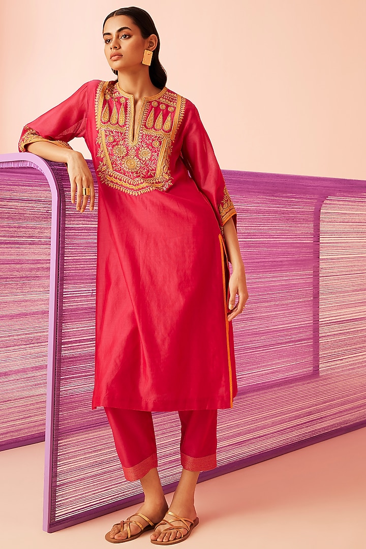 Crimson Magenta Silk Chanderi Embroidered Kurta Set by Sureena Chowdhri at Pernia's Pop Up Shop