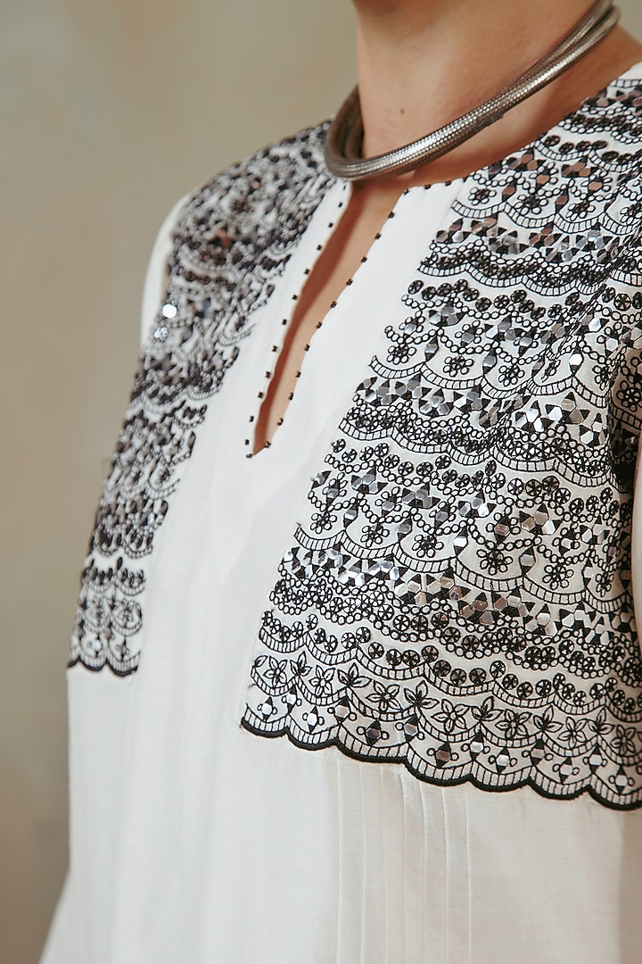 Ivory Silk Chanderi Embroidered Kurta Set by Sureena Chowdhri at Pernia's Pop Up Shop