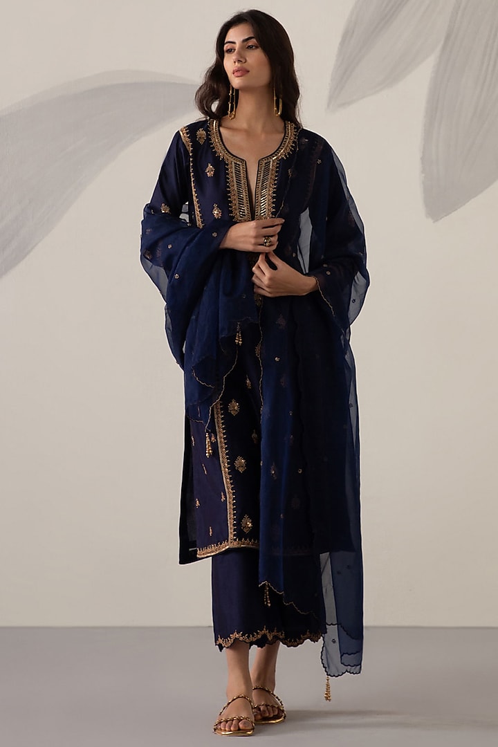 Sapphire Blue Silk Chanderi Embroidered Kurta Set by Sureena Chowdhri