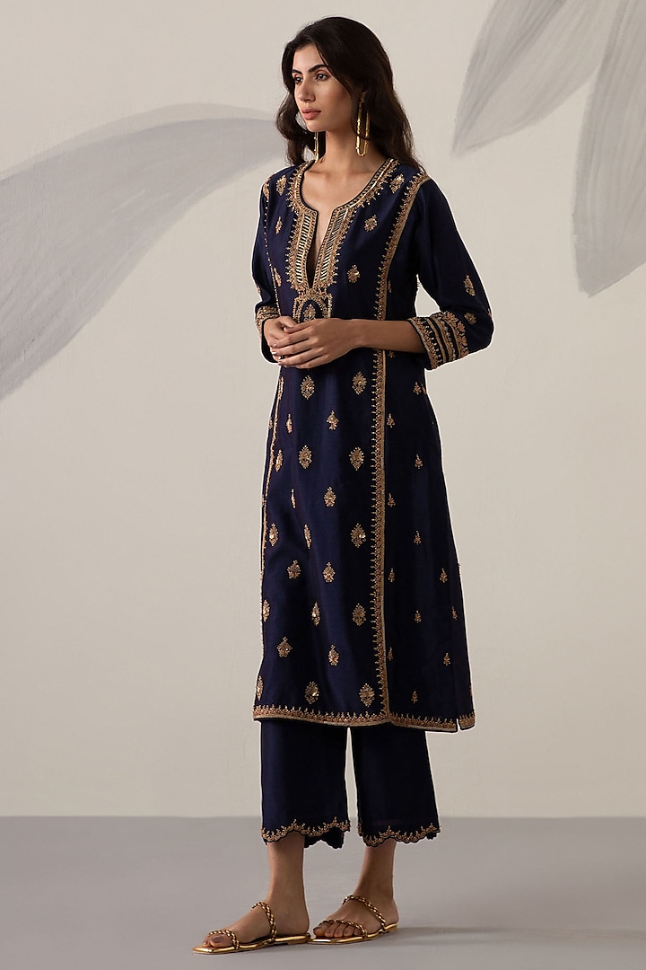 Sapphire Blue Silk Chanderi Embroidered Kurta Set by Sureena Chowdhri at Pernia's Pop Up Shop