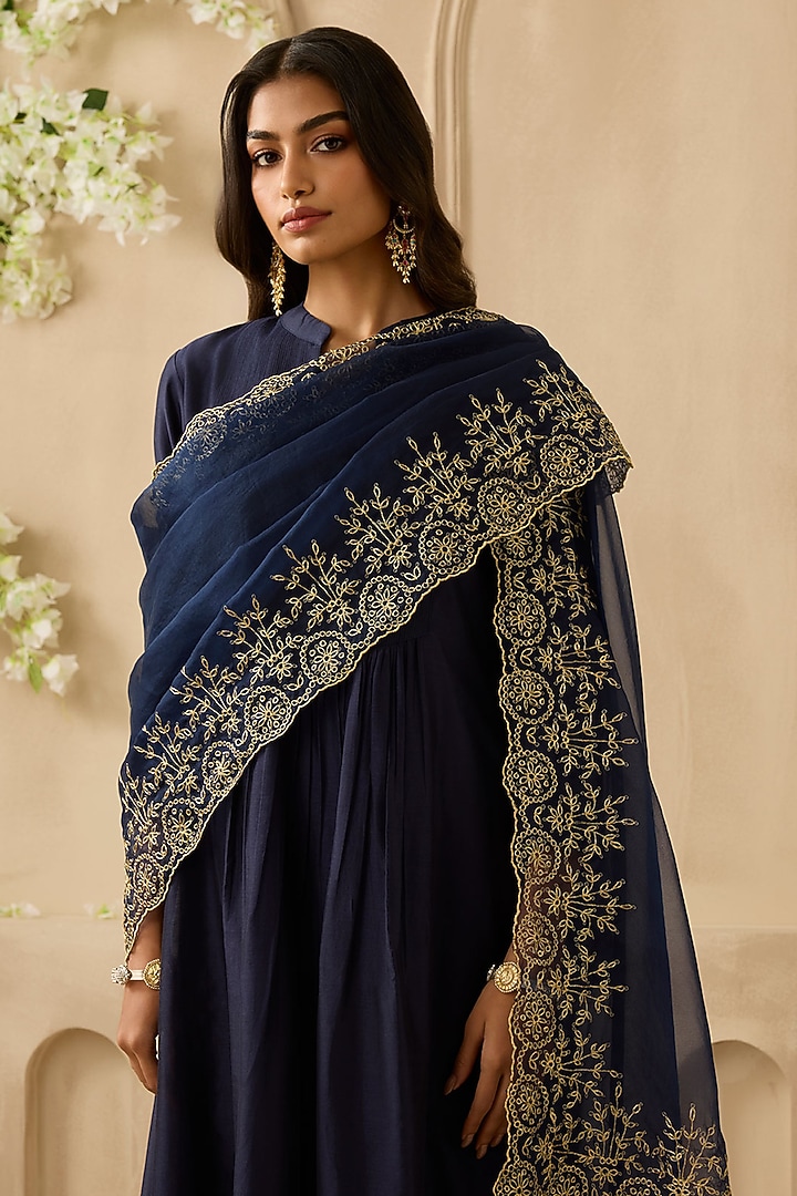 Navy Blue Silk Chanderi Zari Embroidered Kurta Set by Sureena Chowdhri at Pernia's Pop Up Shop