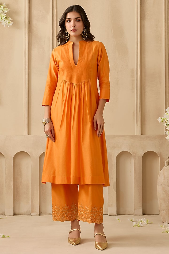 Orange Silk Chanderi Zari Embroidered Kurta Set by Sureena Chowdhri at Pernia's Pop Up Shop