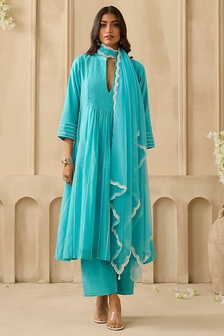Firozi Silk Chanderi Pearl Embroidered Kurta Set by Sureena Chowdhri at Pernia's Pop Up Shop