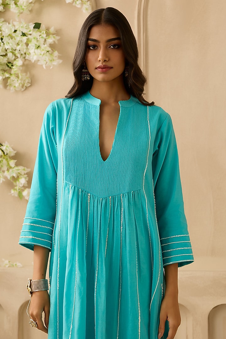 Firozi Silk Chanderi Pearl Embroidered Kurta Set by Sureena Chowdhri at Pernia's Pop Up Shop