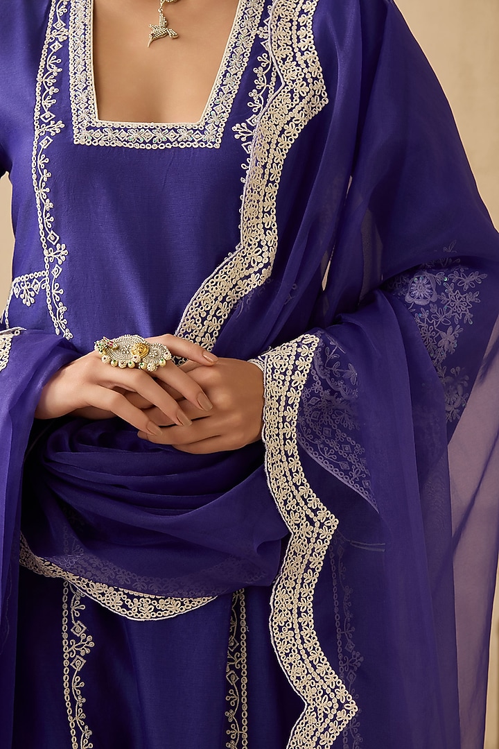 Violet Silk Chanderi Pearl & Sequin Embroidered Kurta Set by Sureena Chowdhri at Pernia's Pop Up Shop