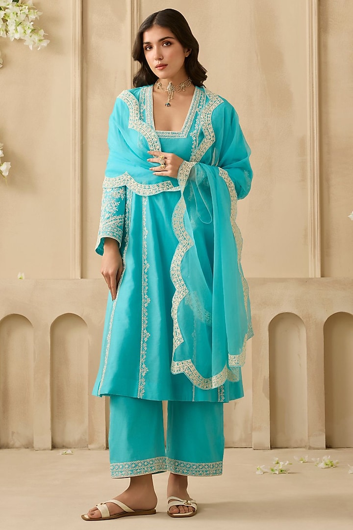 Firozi Silk Chanderi Pearl & Sequin Embroidered Kurta Set by Sureena Chowdhri at Pernia's Pop Up Shop