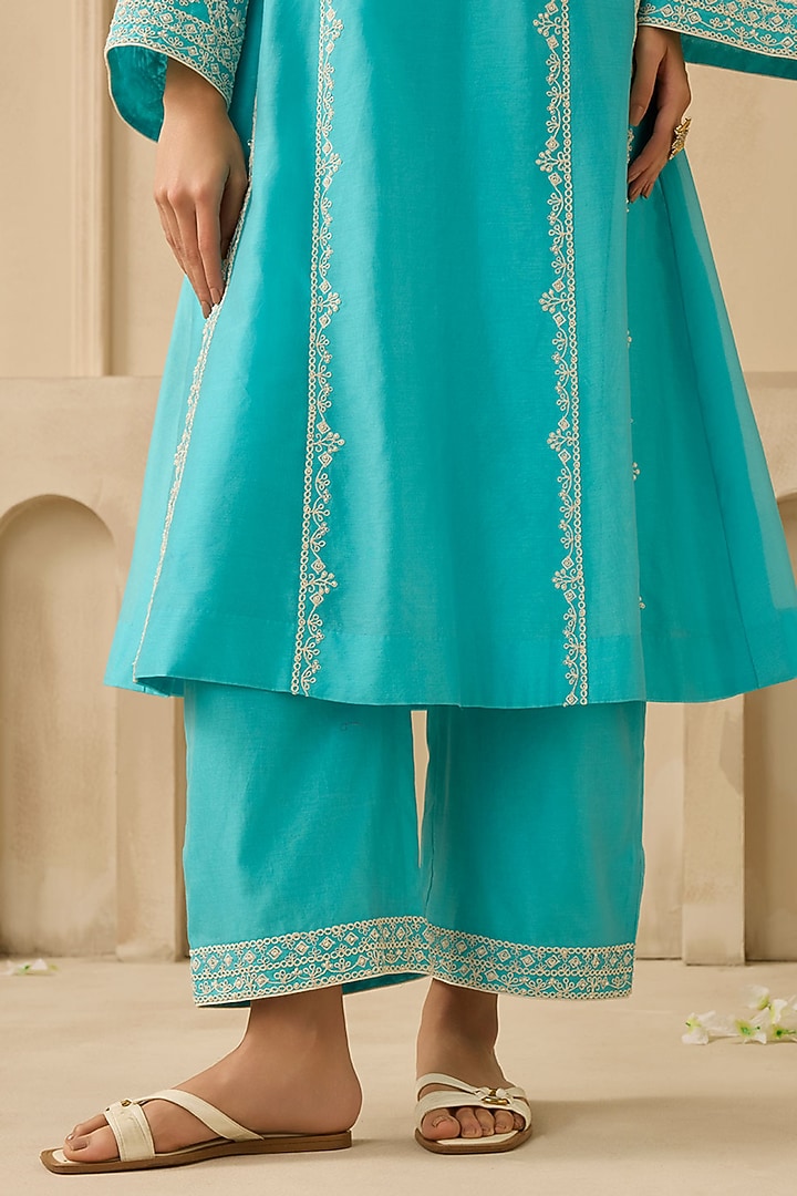 Firozi Silk Chanderi Pearl & Sequin Embroidered Kurta Set by Sureena Chowdhri at Pernia's Pop Up Shop
